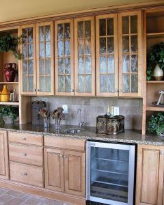 Taffeta-Cabinets